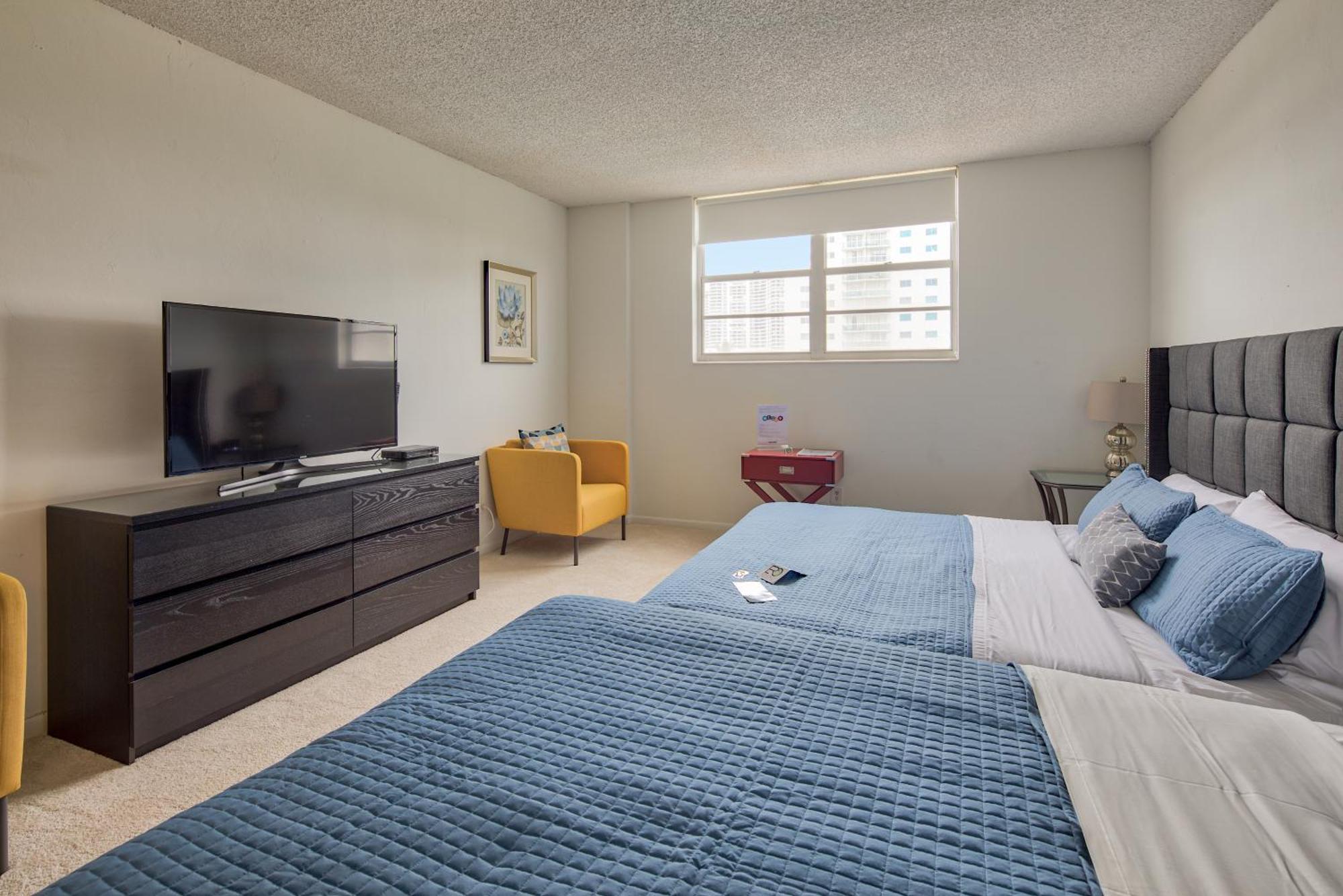 מיאמי ביץ' Ocean Reserve Luxury Condos Across From Sunny Isles Beach חדר תמונה