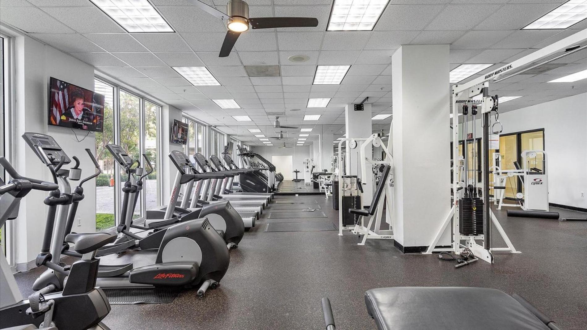 מיאמי ביץ' Ocean Reserve Luxury Condos Across From Sunny Isles Beach מראה חיצוני תמונה
