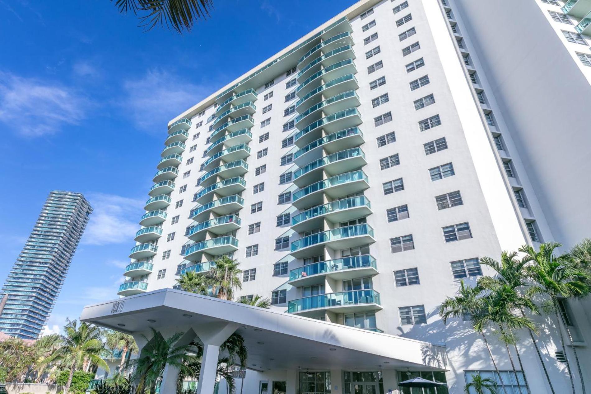 מיאמי ביץ' Ocean Reserve Luxury Condos Across From Sunny Isles Beach מראה חיצוני תמונה