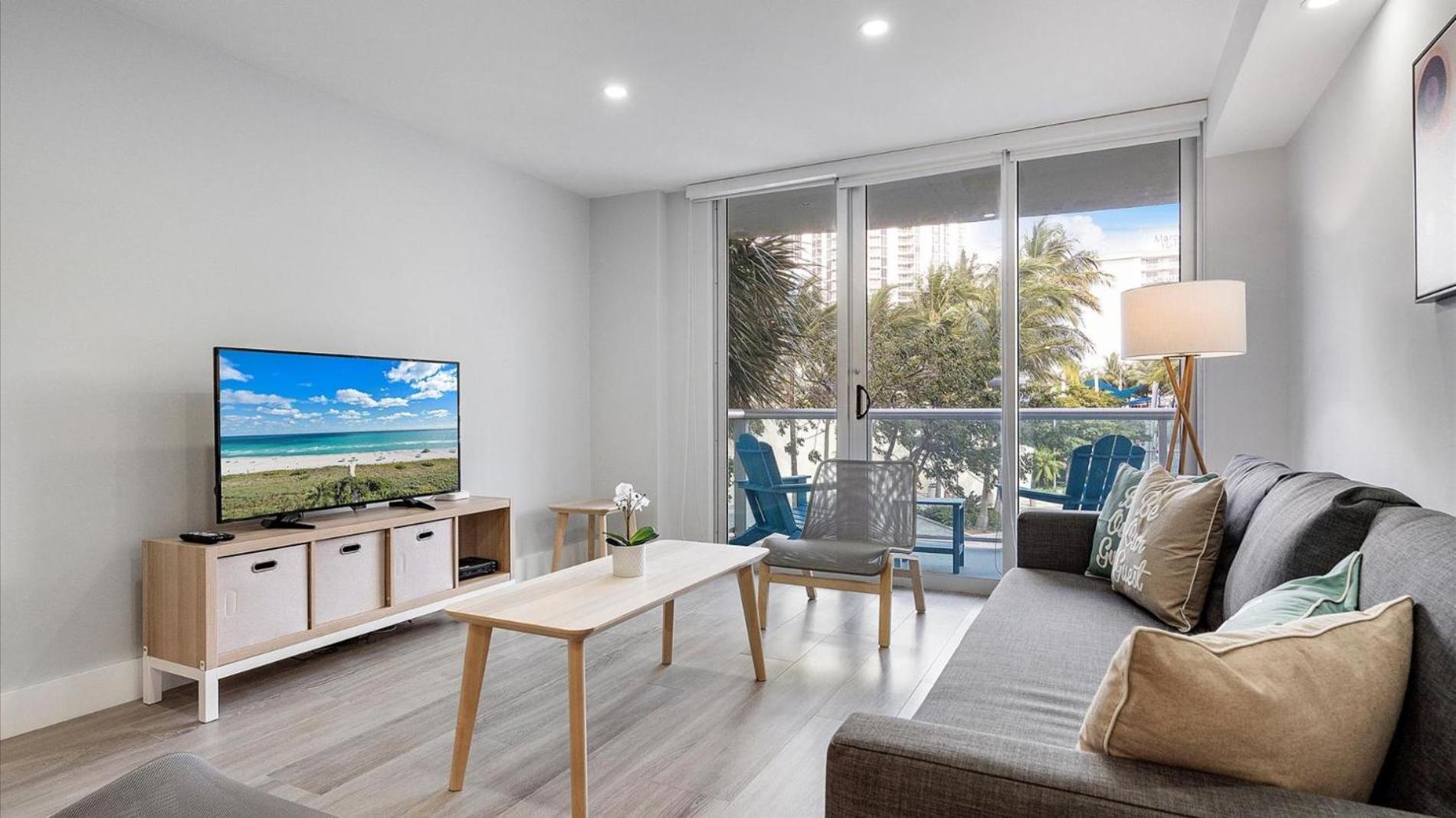 מיאמי ביץ' Ocean Reserve Luxury Condos Across From Sunny Isles Beach מראה חיצוני תמונה
