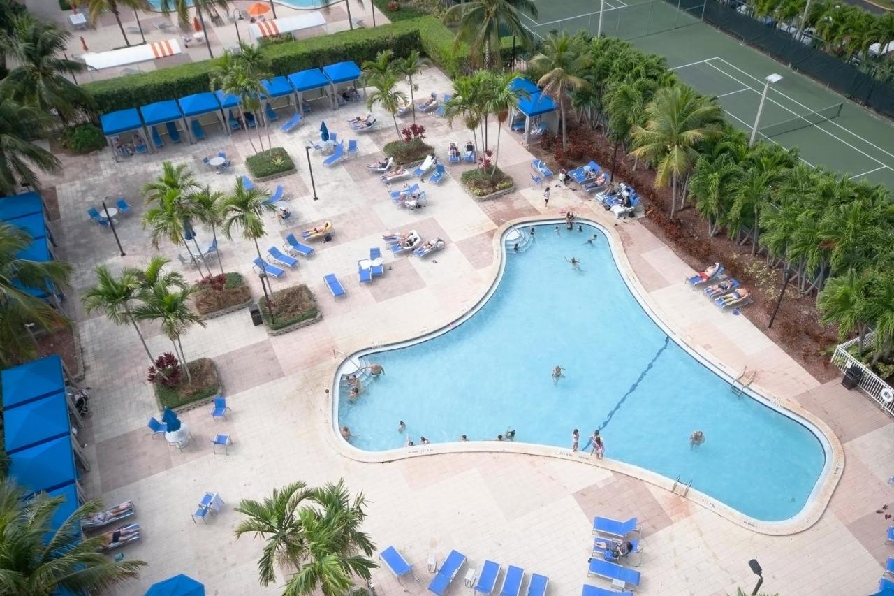 מיאמי ביץ' Ocean Reserve Luxury Condos Across From Sunny Isles Beach מראה חיצוני תמונה