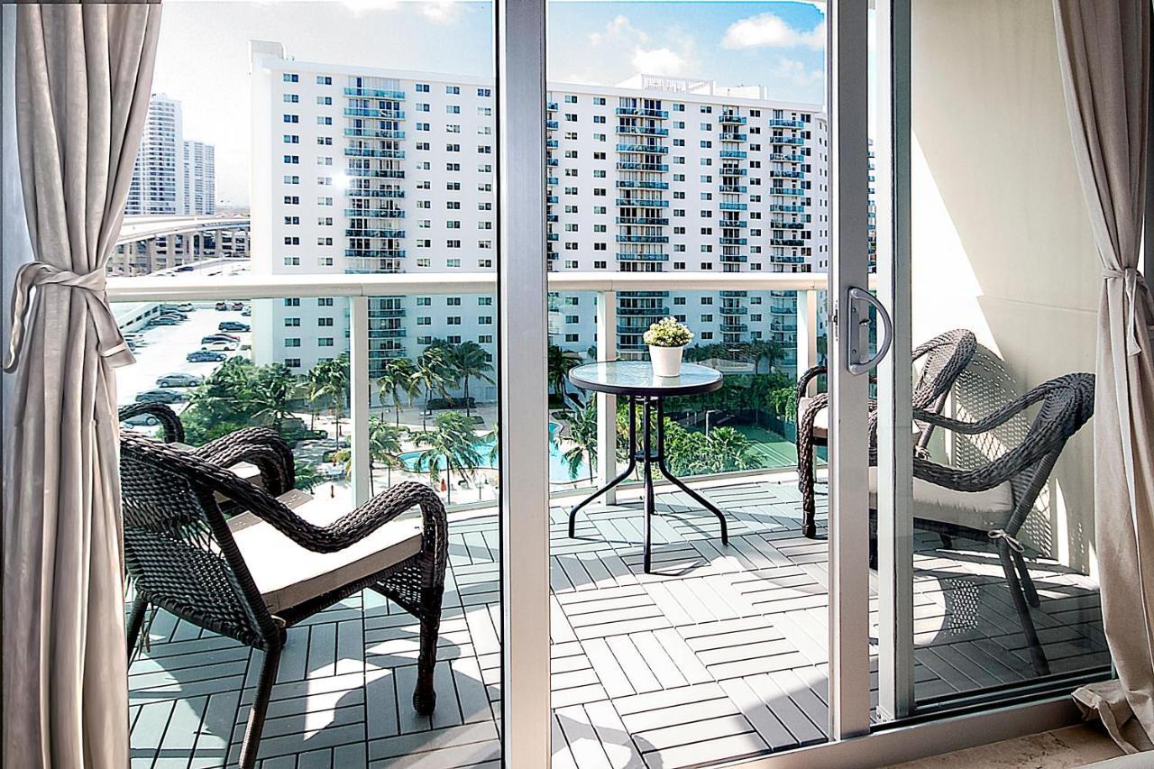 מיאמי ביץ' Ocean Reserve Luxury Condos Across From Sunny Isles Beach מראה חיצוני תמונה